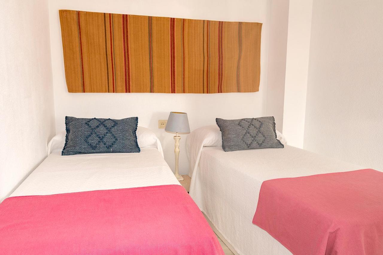 Ziba Cordoba Only Families Apartment Ngoại thất bức ảnh